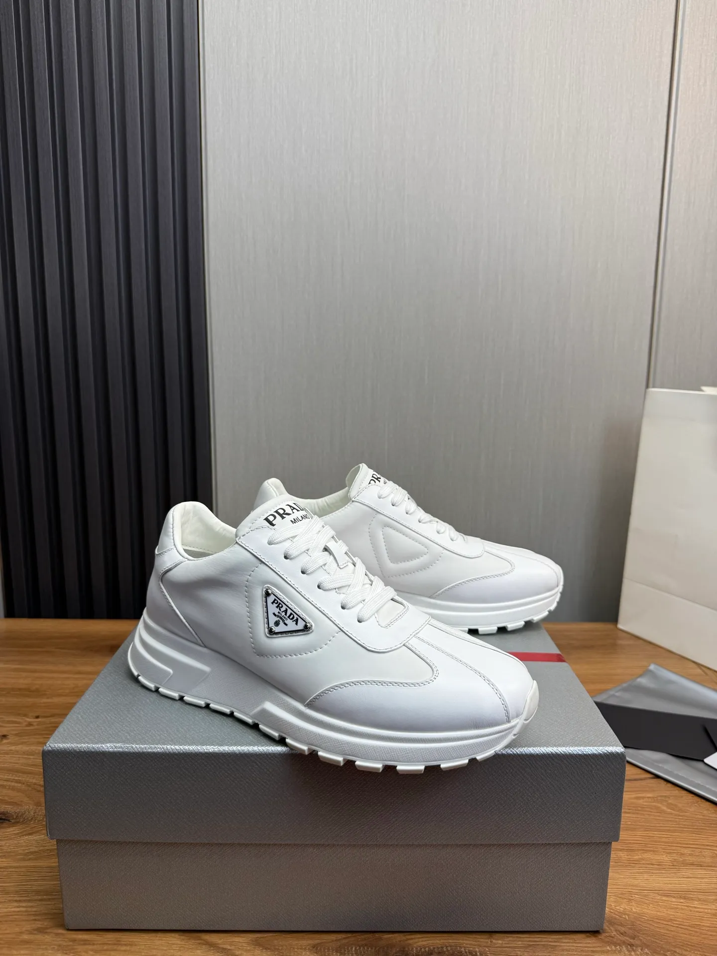 Men's shoes 💰560💰 [PRADA] Hot-selling men's shoes shipped 👏Official website synchronized ⬆️Original imported cowhide stitching waterproof fabric + cowhide lining, 1⃣️:1⃣️reproduction, original bottom, 38-45 (45. Customized, non-refundable)